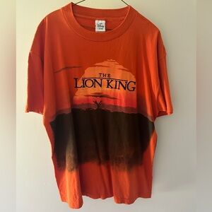 90’s Vintage The Lion King Shirt (offers welcome- baby essentials fund 🍼)